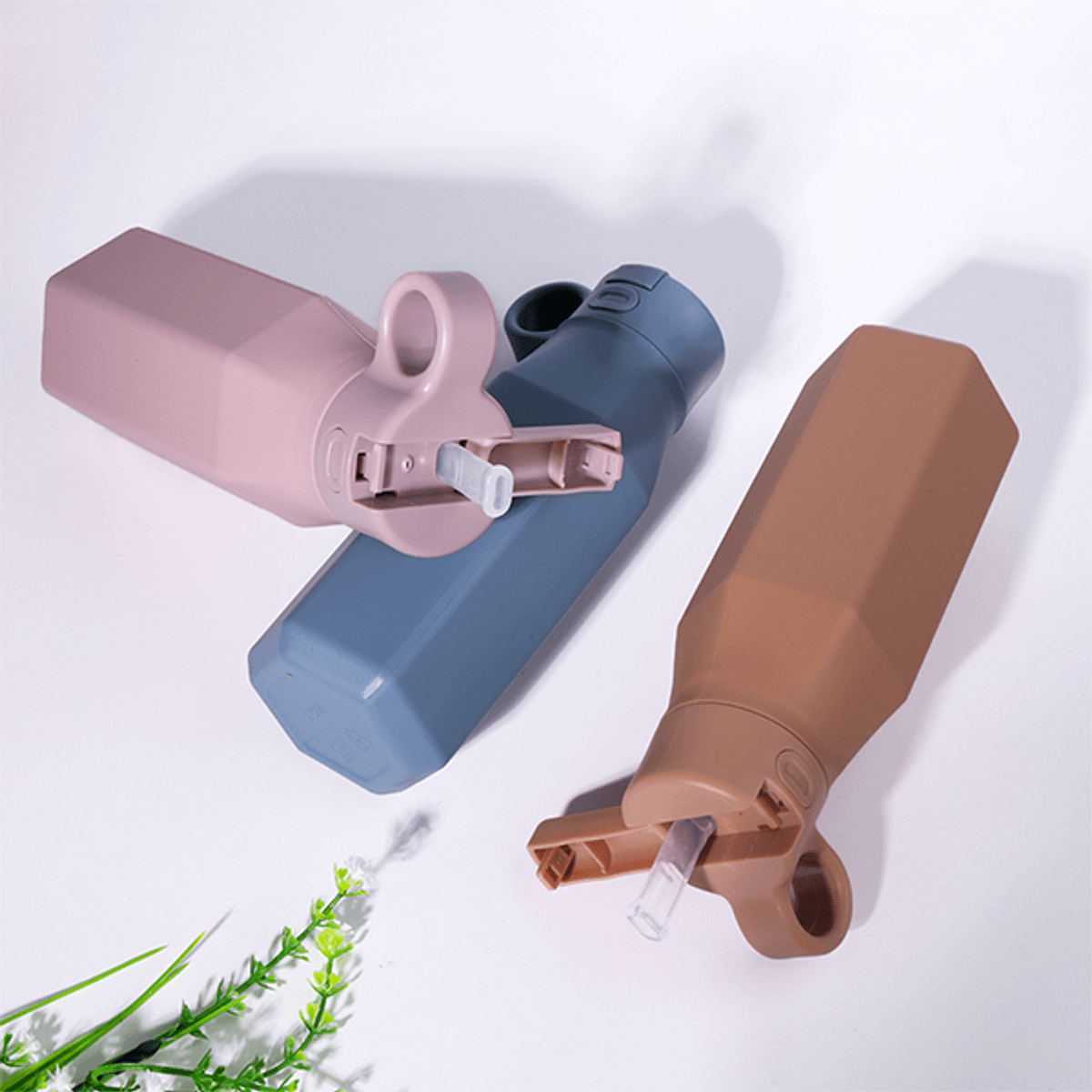 Troller | Silikonflaske m/sugerør | Oliven