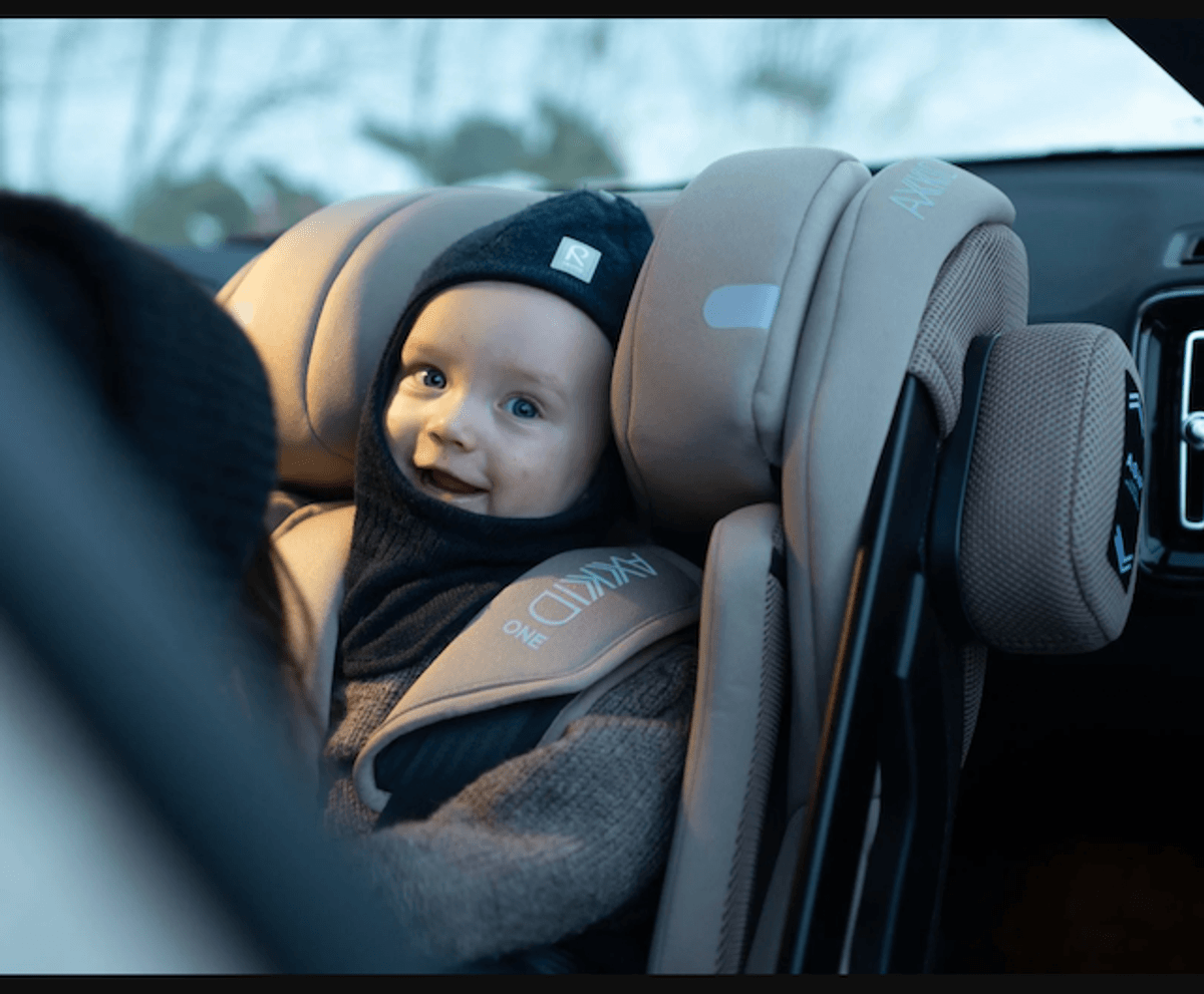 Axkid | One+ 3 | Bilstol 0-7 år |  Driftwood Beige